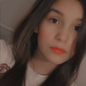 Meet your Posher, Maya